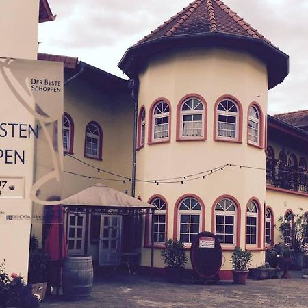 Hotel Weinschlößchen im Weingut Roos Ilbesheim Exterior foto